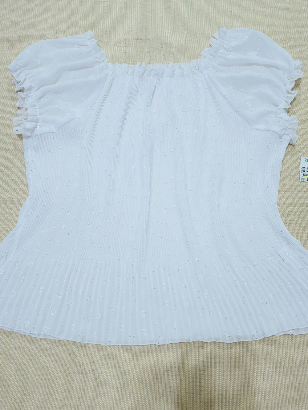 Agora White Eyelet Puff-Sleeve‎ Peplum Blouse
